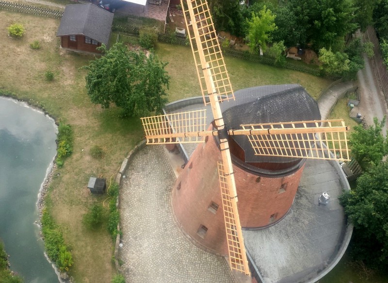 Erneuerung Windmühlenflügel Holländermühle in Klötze