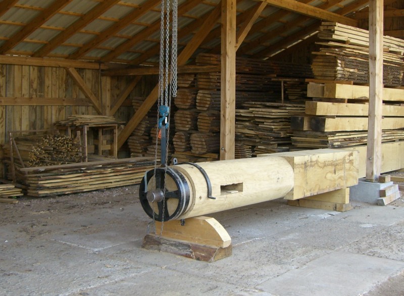 Restaurierung Wasserradwelle aus Holz