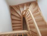 Treppe aus Eschenmassivholz